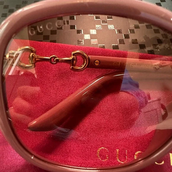 Gucci Rose-Tinted Sunglasses